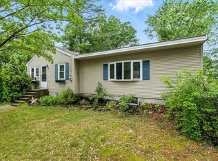 15 Kalmia Rd, Holbrook, MA 02343