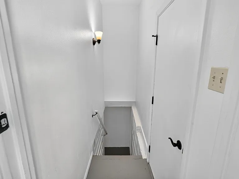 615 Loyola Dr — Photo 35