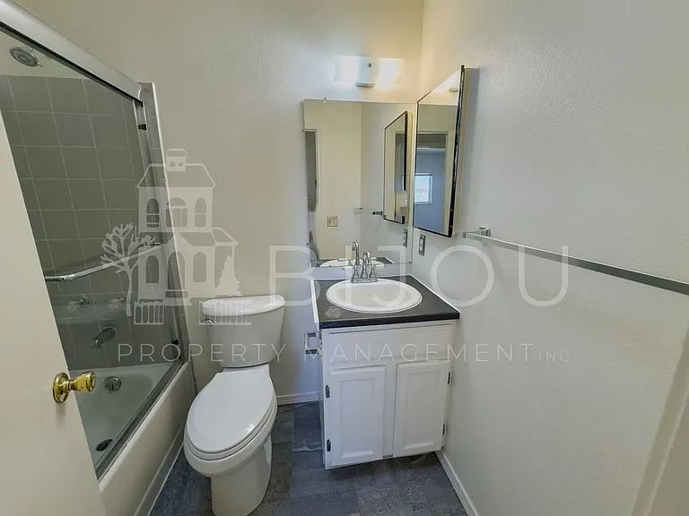 6470 Chantilly Pl — Photo 14