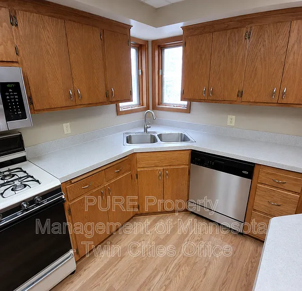 1468 90th St W — Photo 2