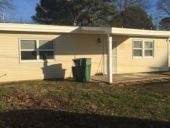 Apt B is the back of the building entering from Center street. Cover porch