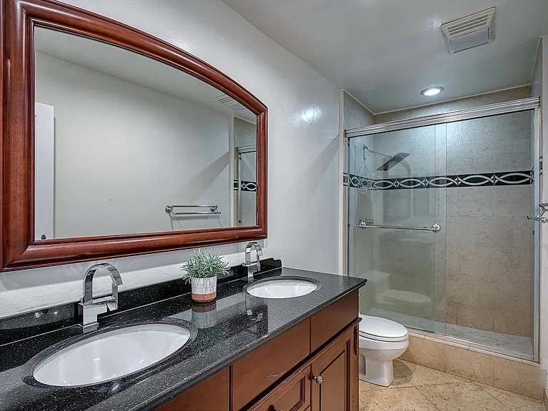 4414 Park Mallorca — Photo 21