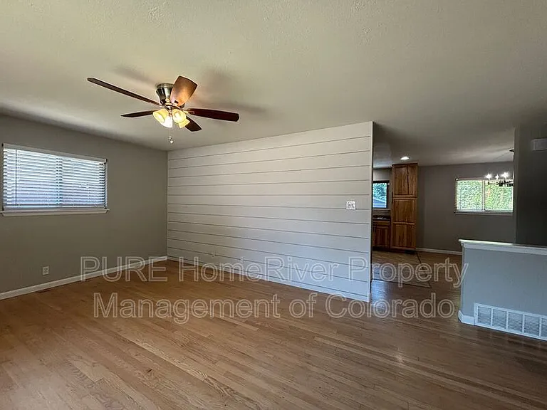 2255 S Clermont St — Photo 5