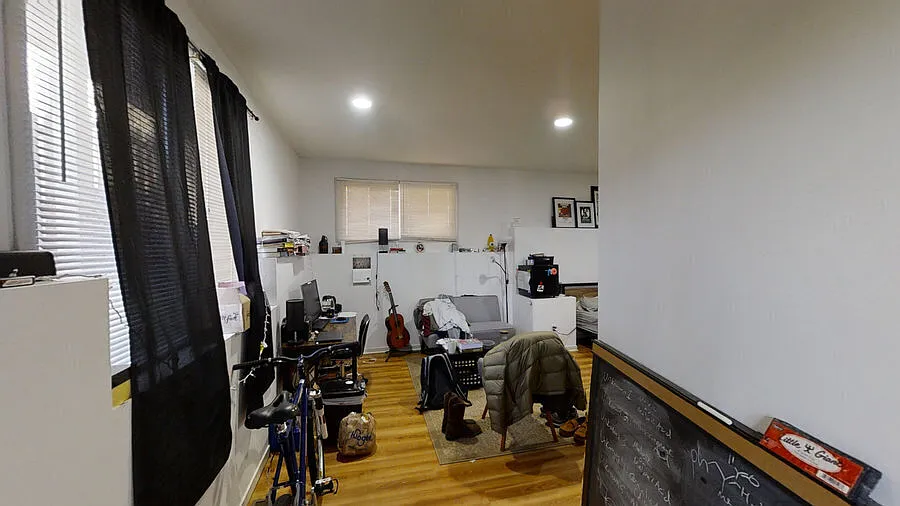1 bed, $1,300 — Photo 2
