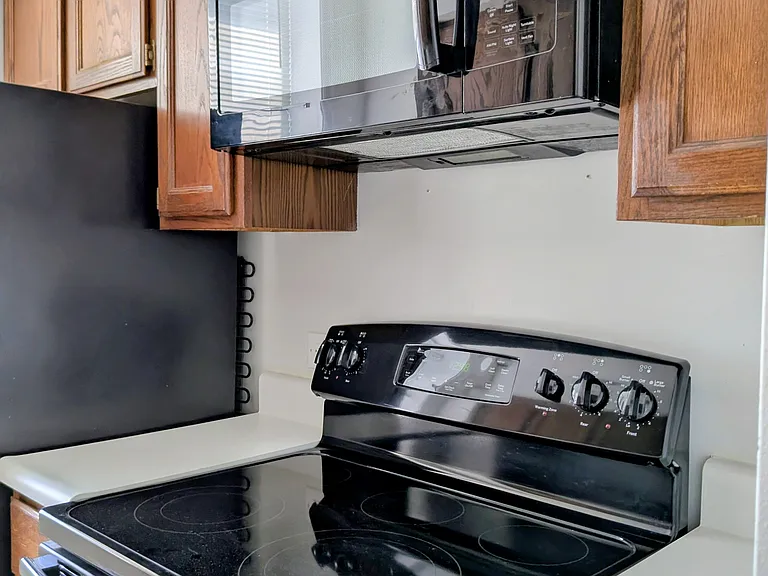 123 N Locust St #2 — Photo 11