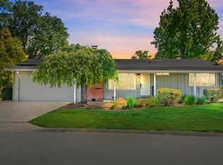 401 Meadow Green Dr, Santa Rosa, CA 95409