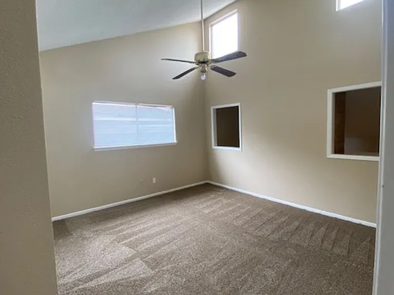 2710 Quail Creek Dr — Photo 4