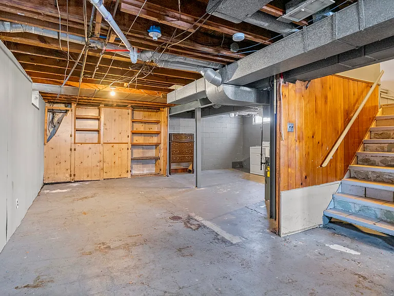 4645 Rosalie St — Photo 30