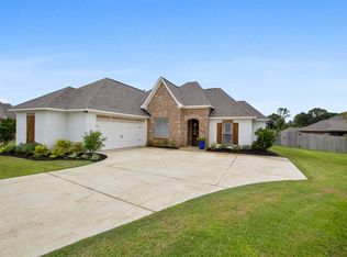 305 Logan Ct, Canton, MS 39046