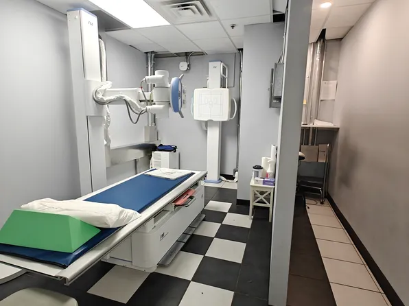 8686 Bay Parkway image 7 of 12