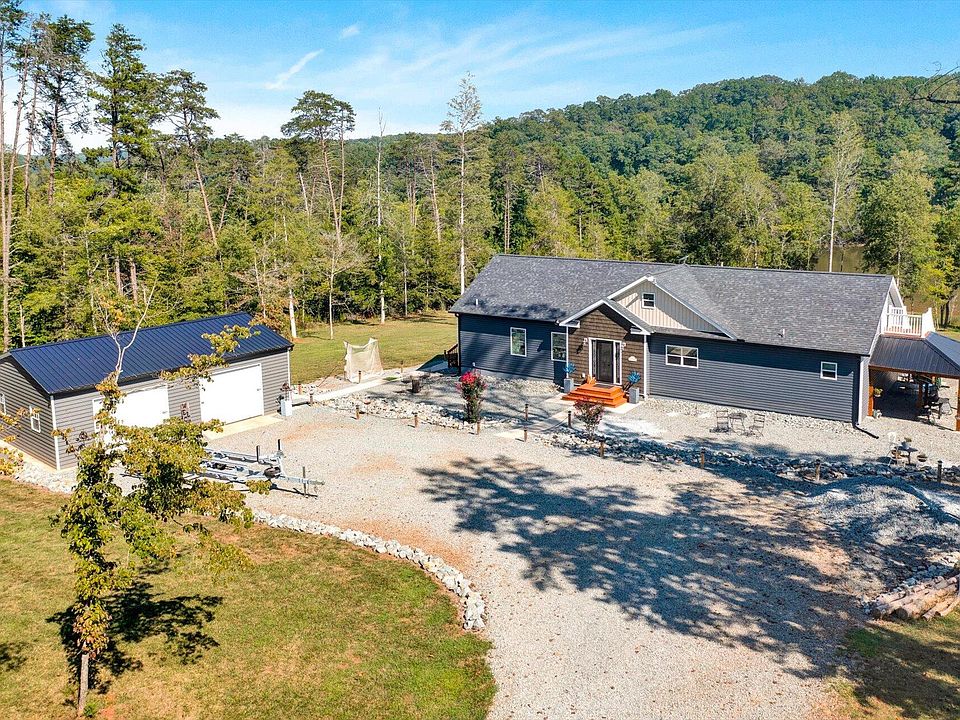 1st image of 402 Teakwood Dr