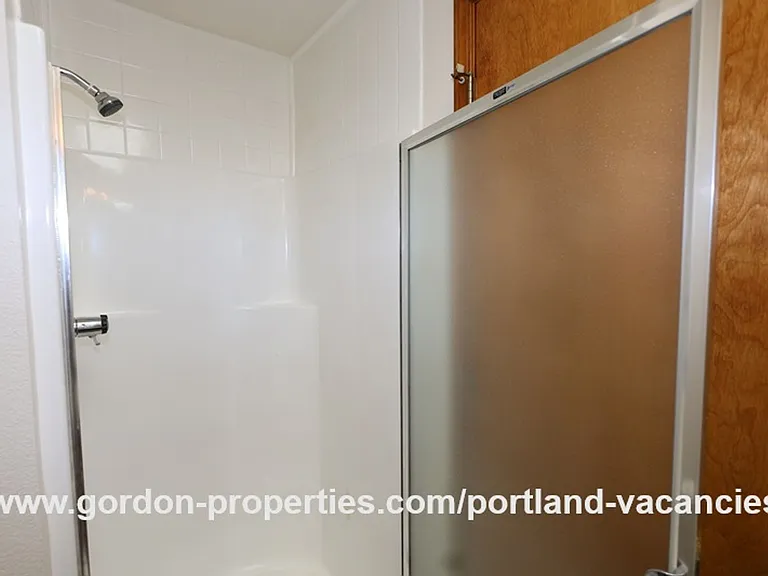 9641 SE Schiller St — Photo 32