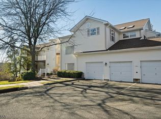 180 Potomac Dr #180, Basking Ridge, NJ 07920