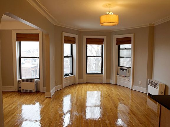 2nd image of 103 Prospect Park W APT 5R