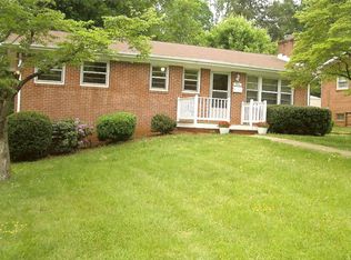 2411 Sunset Rd APT B, Charlottesville, VA 22903