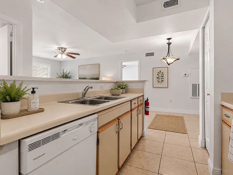 3036 Parkway Blvd #305 — Photo 3