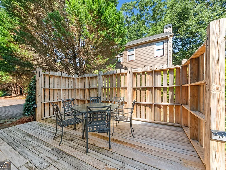 135 Idlewilde Dr — Photo 31