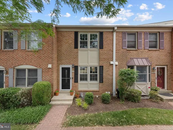 832 N Frederick St, Arlington, VA 22205