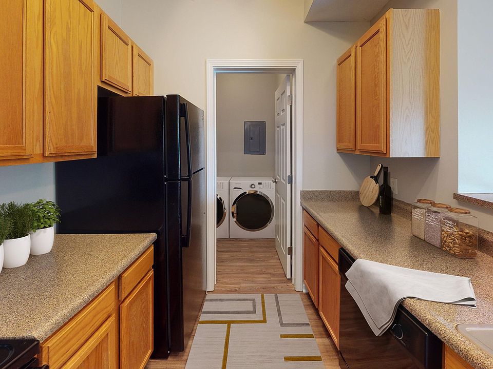 Kitchen with Breakfast Bar