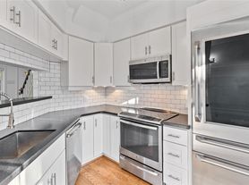 2215 Stanford St, Houston, TX