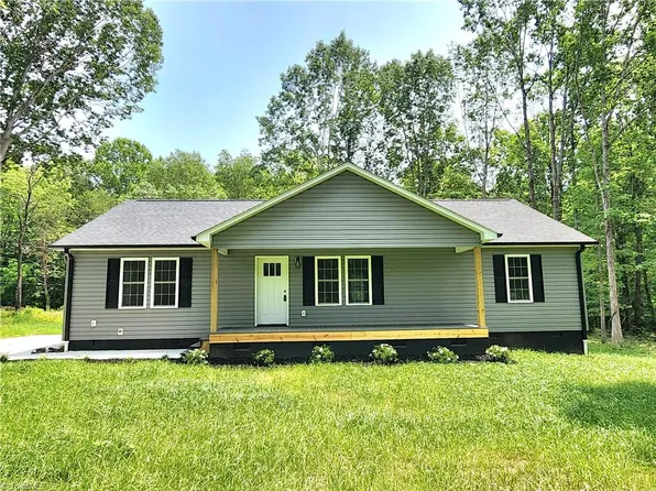 2571 Low Bridge Rd, Liberty, NC 27298
