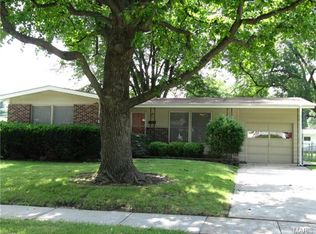 11 San Mateo Dr, Florissant, MO 63031