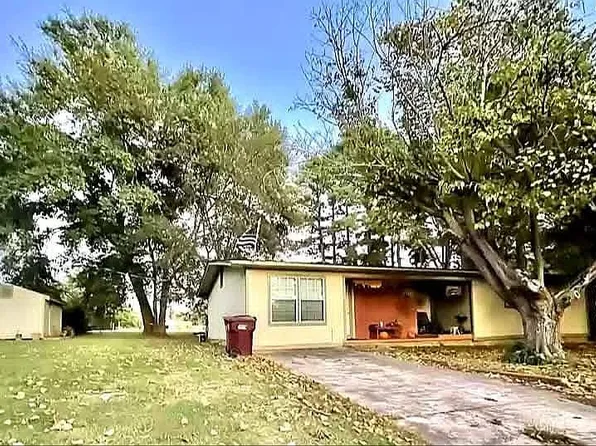 220 N Jefferson St, Lone Star, TX 75668