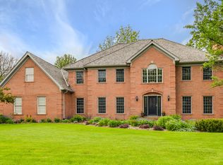 28389 W Heritage Oaks Rd, Barrington, IL 60010