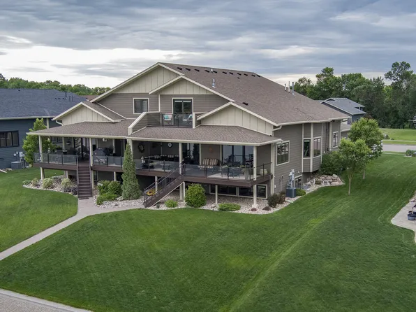 4040 Downing St, Bismarck, ND 58504