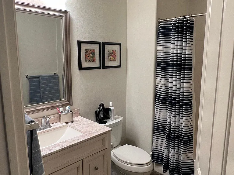 1501 Front St #305 — Photo 6