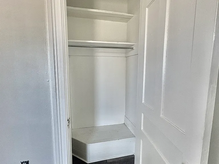 318 W Pike St #2 — Photo 10
