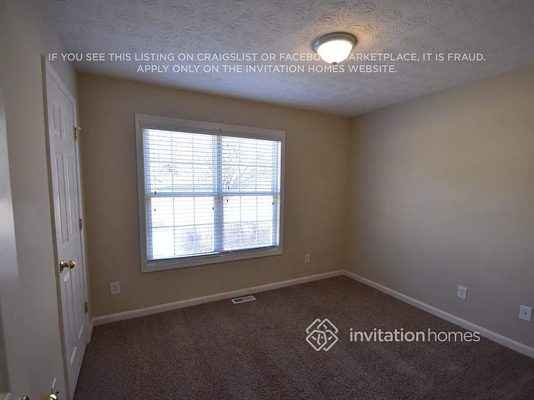 1112 Summer Chase Dr — Photo 5