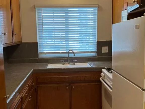 5th image of 4753 W Mountain View Dr #8