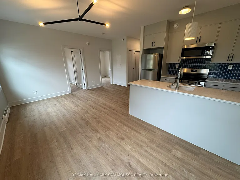 55 Drummond St E #104 — Photo 7