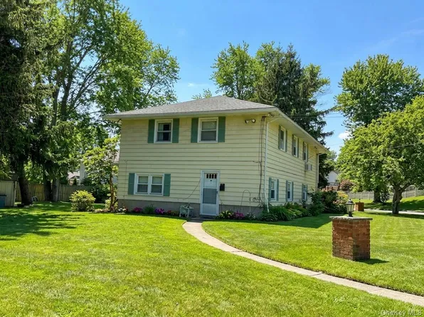 198 Cardean Place, Pearl River, NY 10965