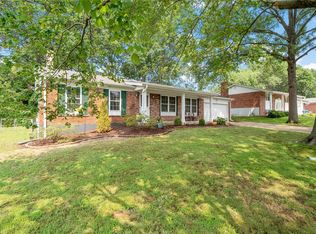 635 Amber Jack Dr, Ballwin, MO 63021