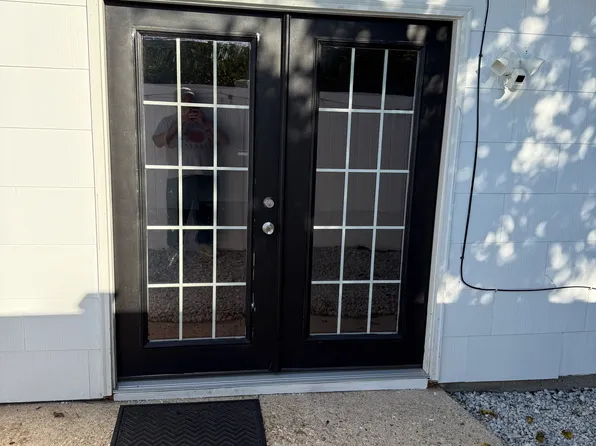 19 S Clinton Ave #19, Bay Shore, NY 11706