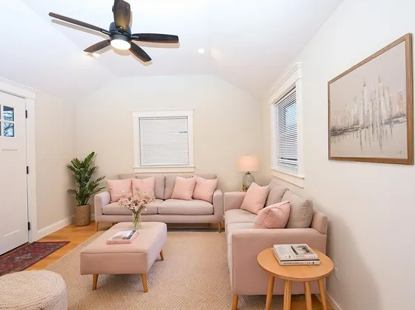 85 Oak St #85, Randolph, MA 02368