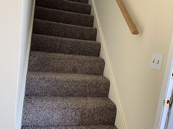 2nd image of 6655 Sunset Rd APT G