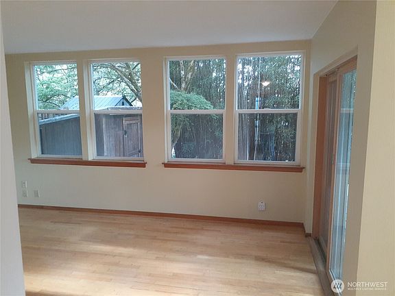 4th image of 353 Wallace Way NE #8