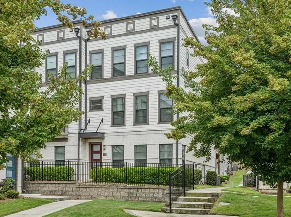 2028 Holtz Ln, Atlanta, GA 30318