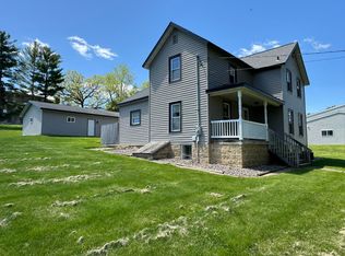 303 W Main St, Montfort, WI 53569
