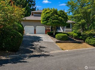 1819 221st Place NE, Sammamish, WA 98074