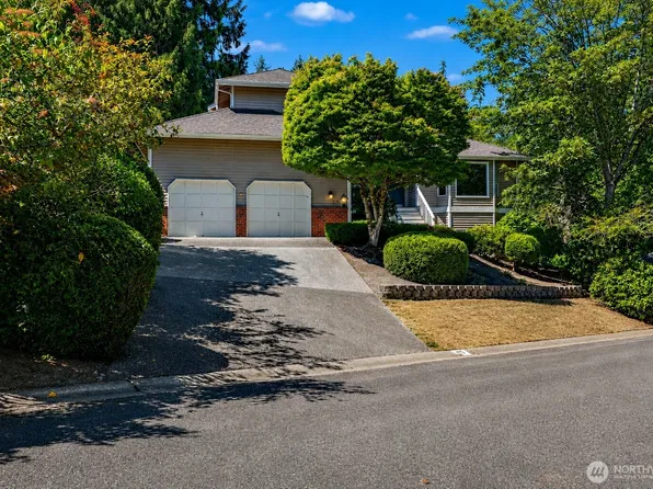 1819 221st Place NE, Sammamish, WA 98074