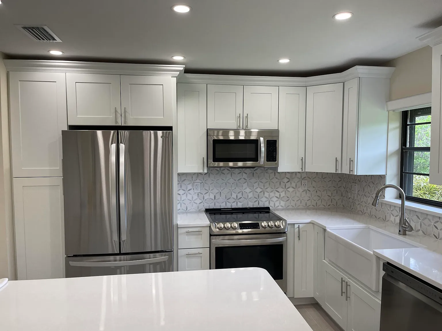 2 bed, 2.0 bath, 1074 sqft, $2,900 — Photo 2