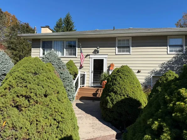 6 Brockett Rd, Windham, NY 12496
