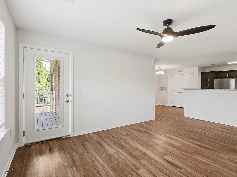 Oak Terrace — Photo 35