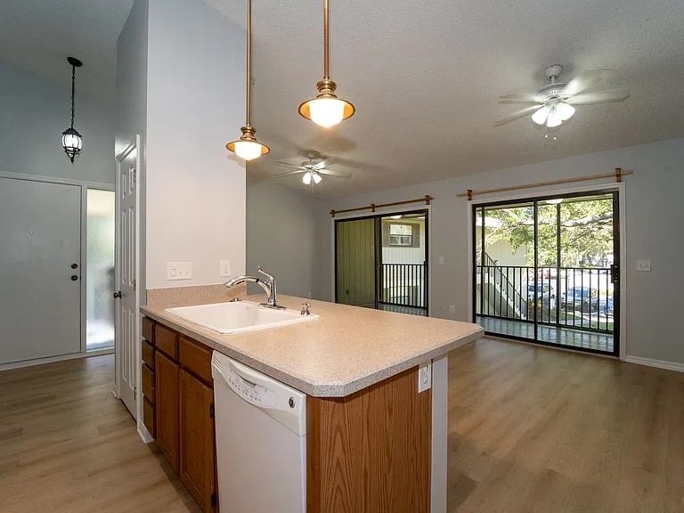 14 Santiago Ct — Photo 6