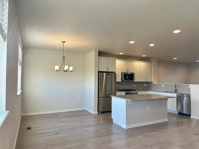 1023 Leonard Ln — Photo 13