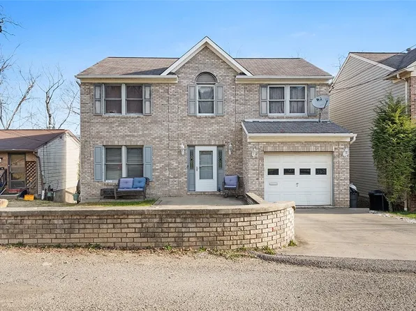 2429 Glenroy St, Pittsburgh, PA 15210